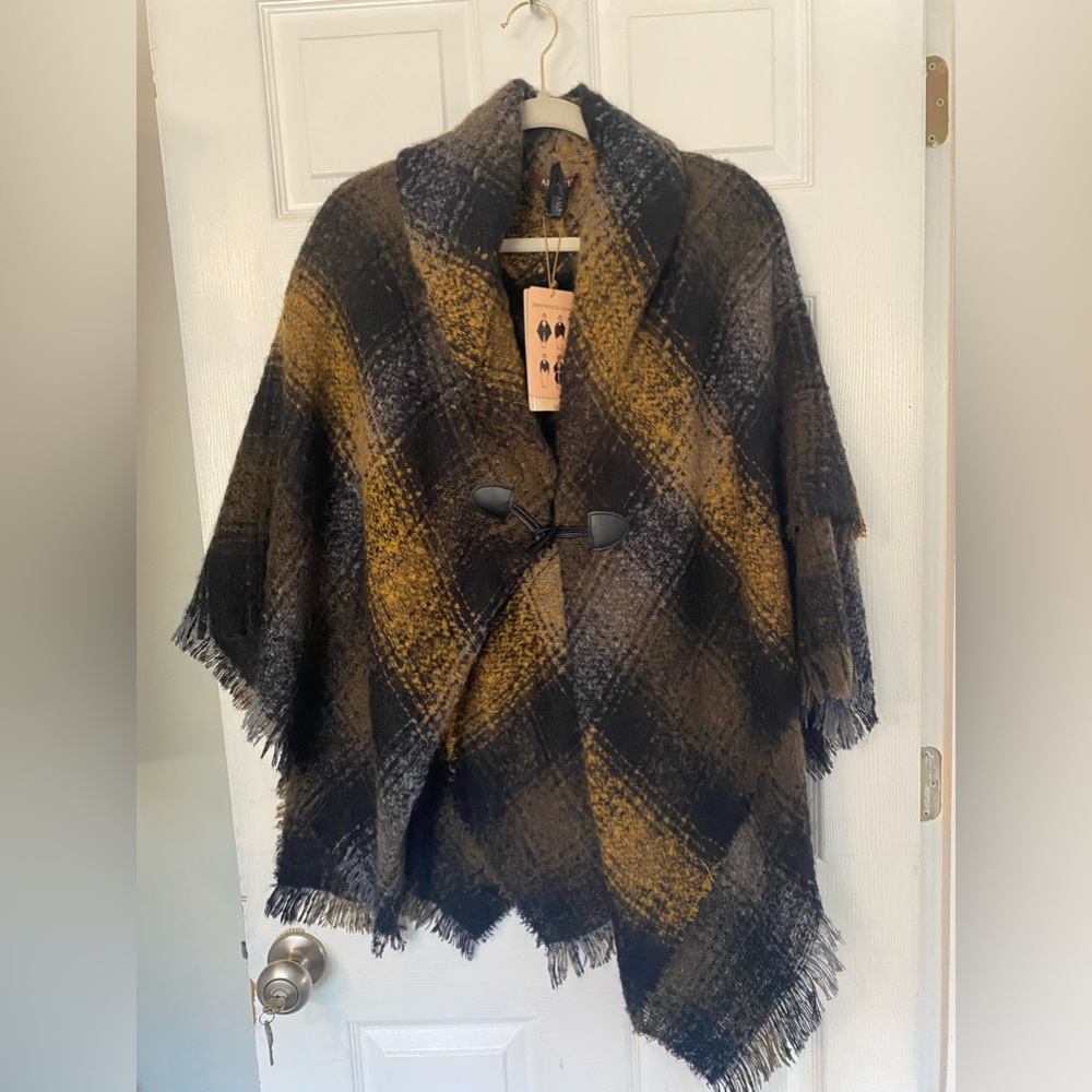 45) NWT shawl, shoulder wrap, sarape, cape, cloak, or frock